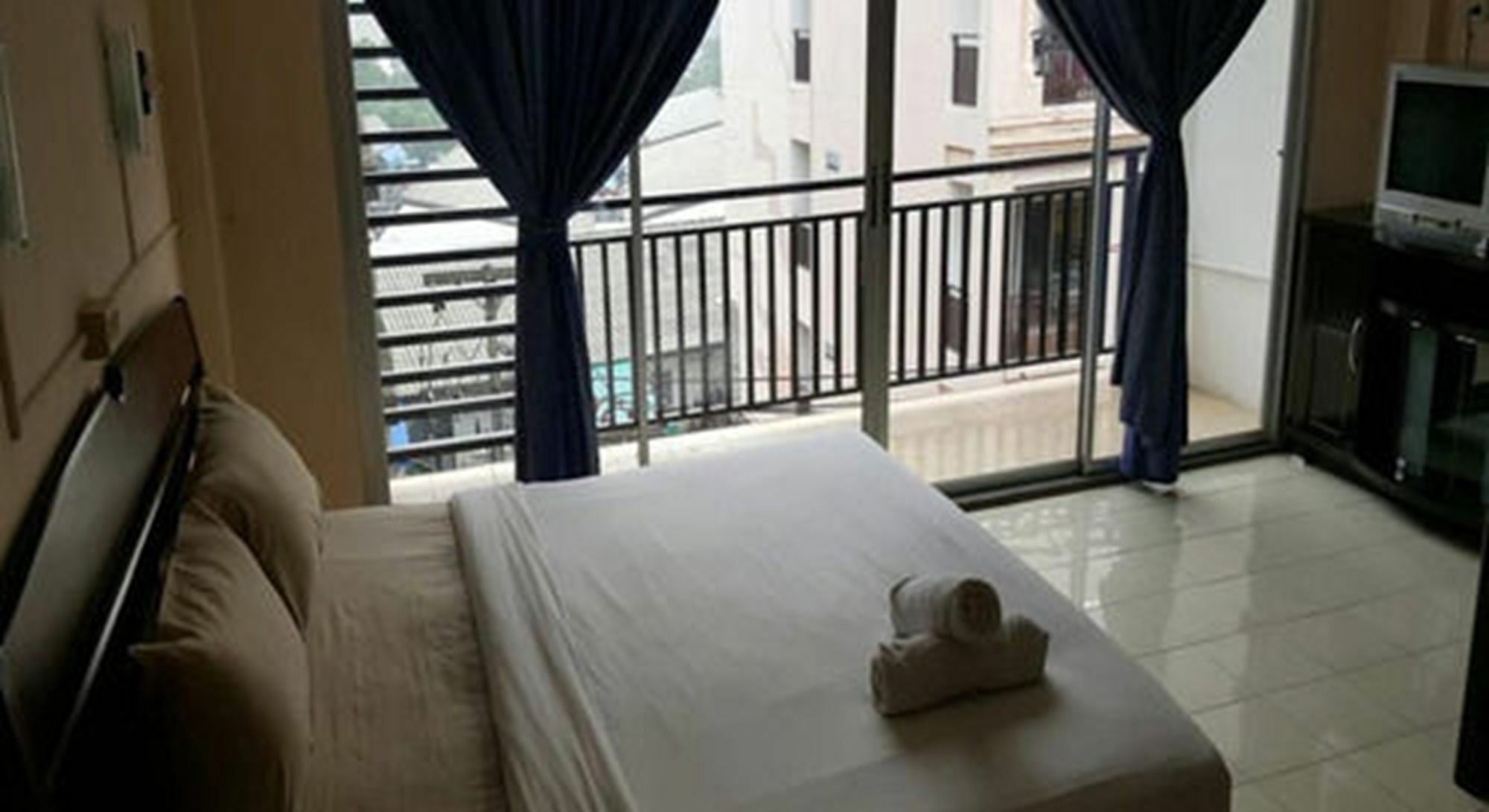 Ferb Guest House Patong Zewnętrze zdjęcie