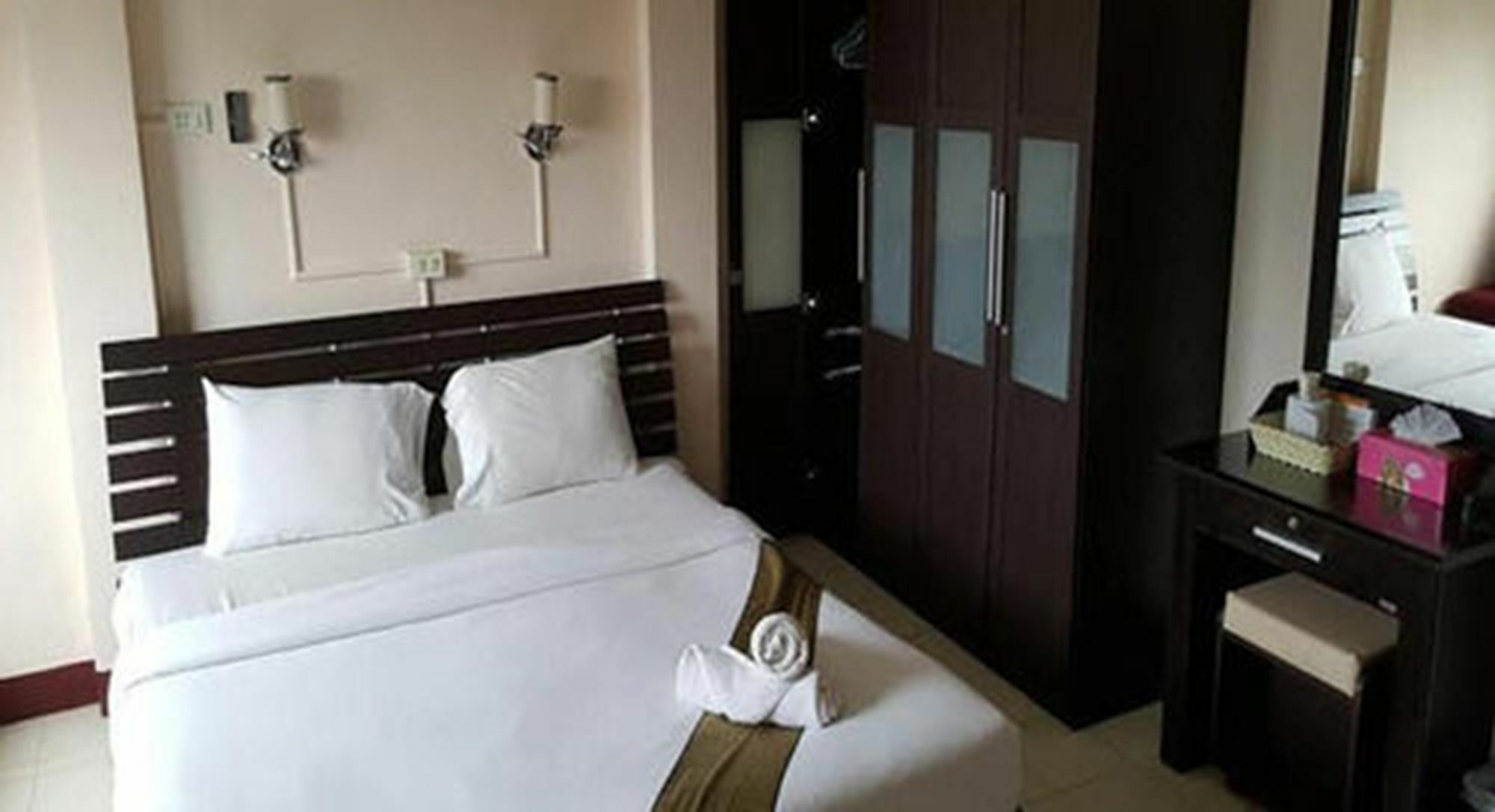 Ferb Guest House Patong Zewnętrze zdjęcie